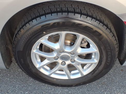 Used 2021 Chrysler Pacifica Touring-L FWD image 6