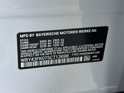Certified 2025 BMW i5 M60 image 33