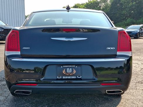 Used 2021 Chrysler 300 Touring L AWD/4WD image 23