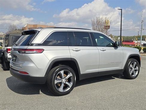 New 2026 Jeep Grand Cherokee Limited image 3