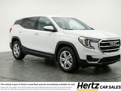 Used 2024 GMC Terrain SLE FWD image 1