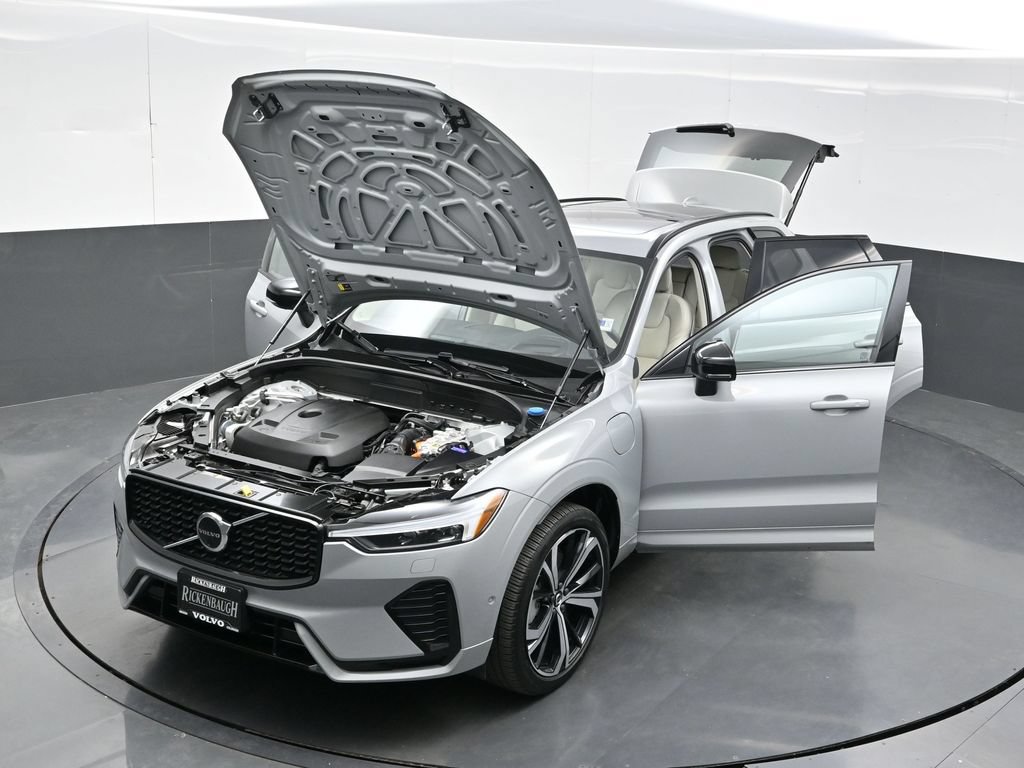 Used 2025 Volvo XC60 T8 Ultra w/ Protection Package Premier AWD/4WD image 41