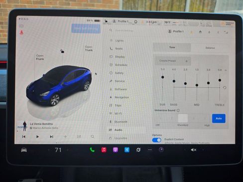 Used 2024 Tesla Model Y Long Range AWD/4WD image 54