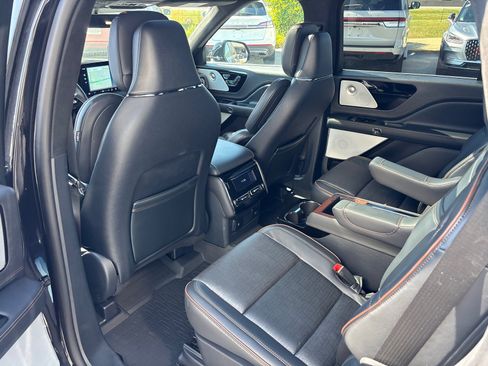 New 2025 Lincoln Aviator Black Label image 29