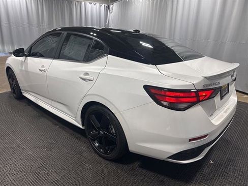 Used 2024 Nissan Sentra SR w/ SR Premium Package image 13