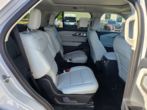 New 2026 Ford Explorer Platinum AWD/4WD image 24