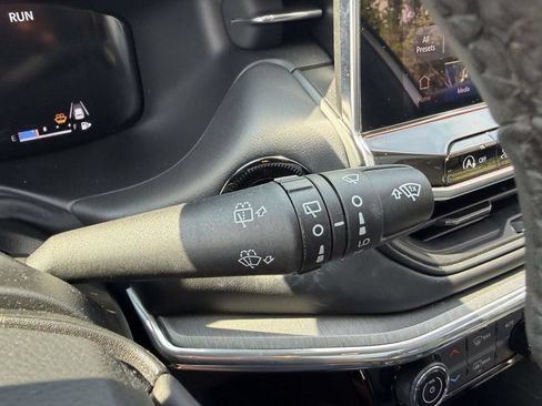 Certified 2023 Jeep Compass High Altitude AWD/4WD image 33