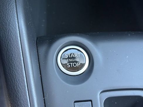 New 2025 Nissan Kicks Play S image 5