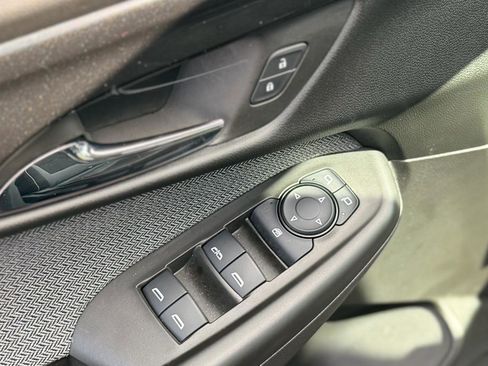 Used 2025 Chevrolet TrailBlazer LT w/ LT Cold Weather Package image 9