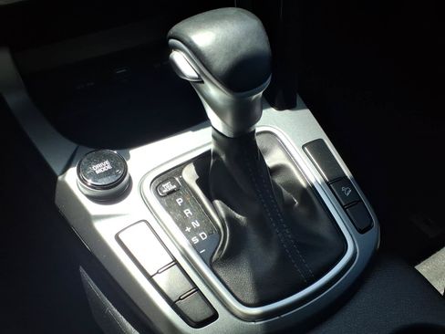 Used 2021 Kia Seltos S FWD image 19