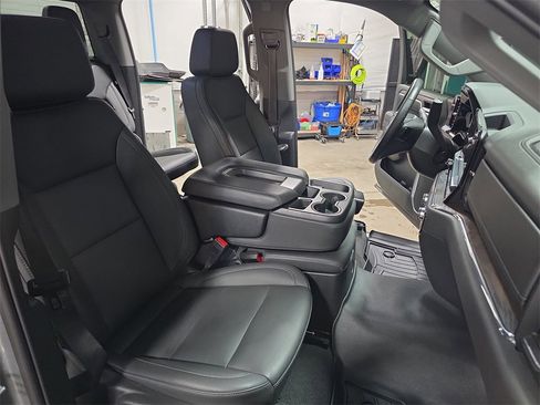 Used 2024 GMC Sierra 1500 SLT image 10