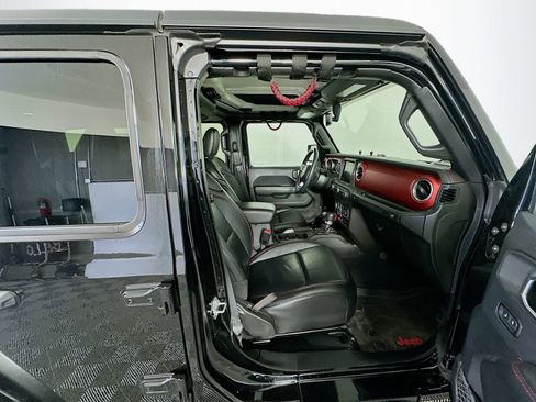 Used 2018 Jeep Wrangler Unlimited Rubicon AWD/4WD image 27