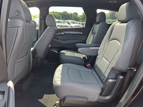 Used 2023 Buick Enclave Essence w/ Experience Buick Package AWD/4WD image 18