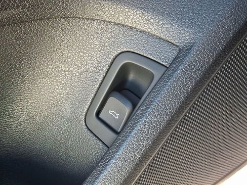 Used 2020 Audi A3 2.0T Premium image 29