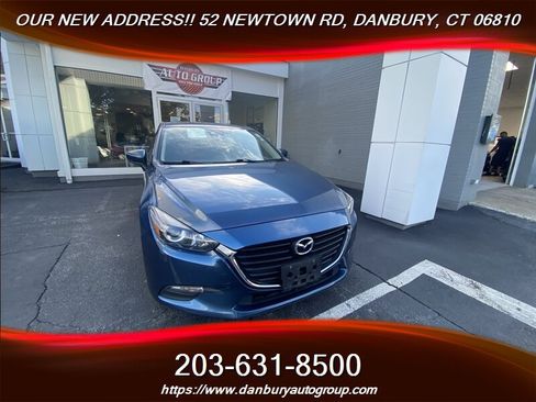Used 2018 MAZDA MAZDA3 Touring FWD image 10