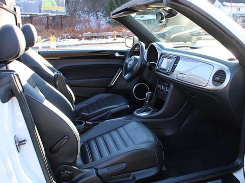 Used 2014 Volkswagen Beetle TDI image 33