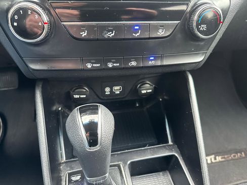 Used 2016 Hyundai Tucson SE image 18