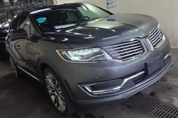 Used 2018 Lincoln MKX Reserve w/ Luxury Package AWD/4WD image 4