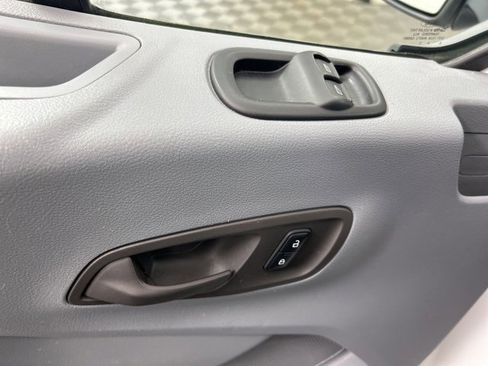 Used 2017 Ford Transit 350 XLT image 17