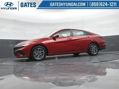 Certified 2024 Hyundai Elantra SEL FWD image 43