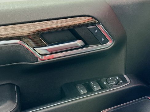 Used 2022 Chevrolet Silverado 1500 LT image 15