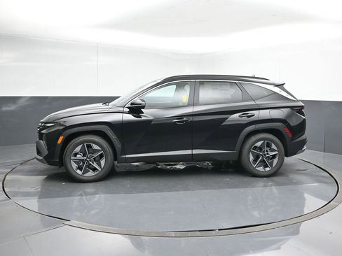New 2026 Hyundai Tucson SEL FWD image 2