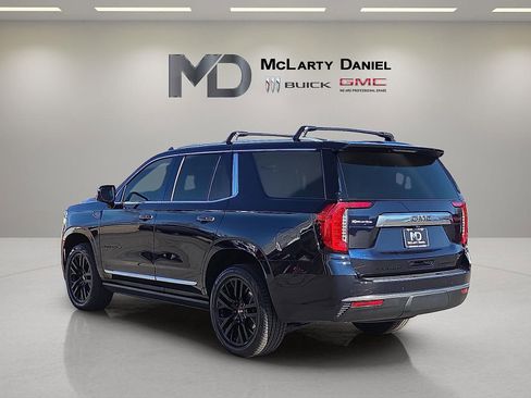 Used 2023 GMC Yukon Denali w/ Denali Reserve Package image 4