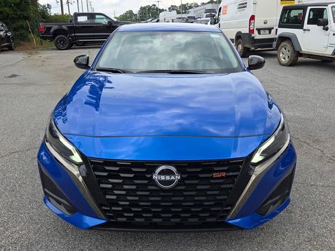 Used 2025 Nissan Altima 2.5 SR FWD image 2