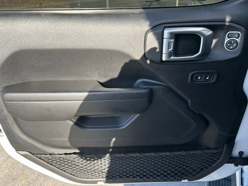 Used 2022 Jeep Wrangler Unlimited Sport image 11