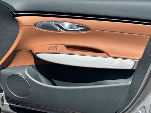 New 2026 Genesis GV70 2.5T Advanced AWD/4WD image 14