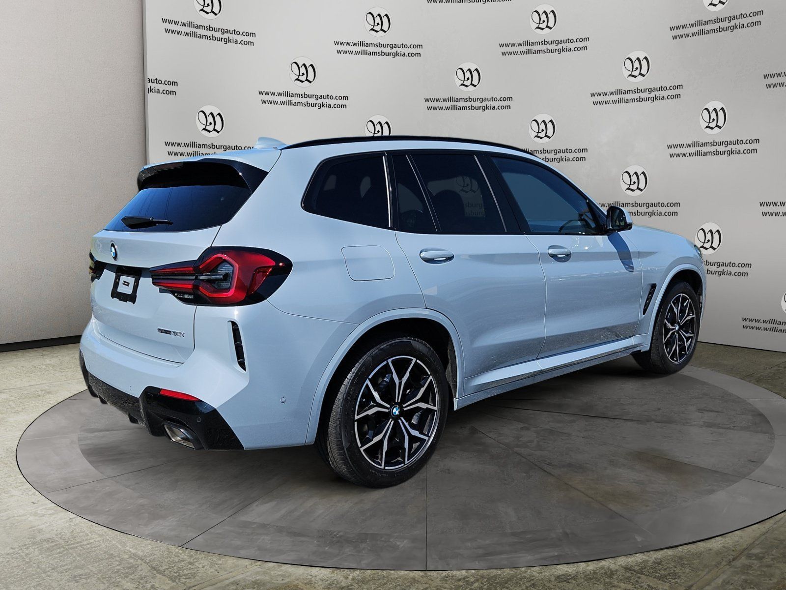Used 2024 BMW X3 sDrive30i w/ Premium Package w/ZPA RWD image 5