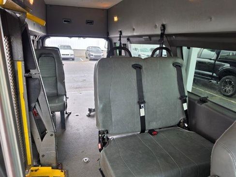 Used 2009 Ford E-350 and Econoline 350 Extended Super Duty RWD image 23
