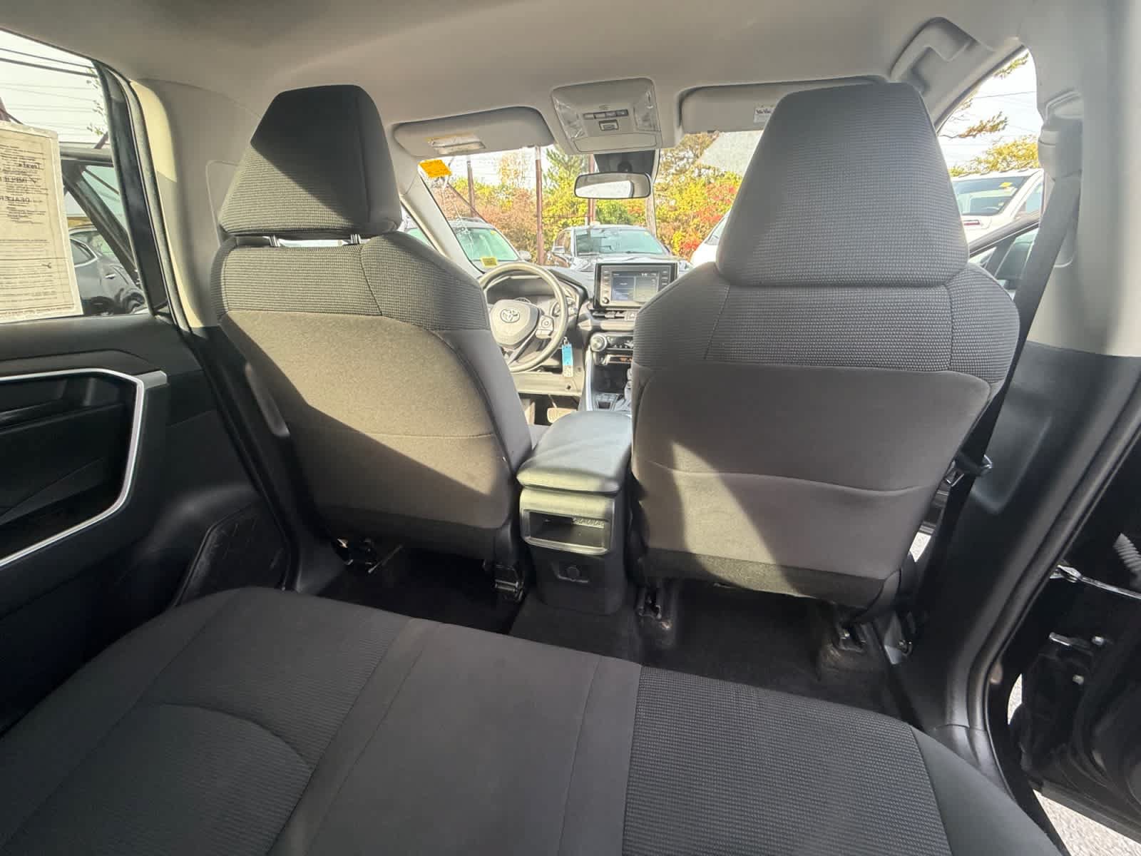 Used 2021 Toyota RAV4 LE w/ Carpet Mat Package (TMS) AWD/4WD image 30