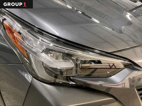 Used 2025 Subaru Outback Premium AWD/4WD image 27