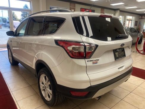 Used 2018 Ford Escape SE image 5