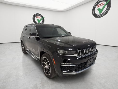 Used 2023 Jeep Grand Cherokee Summit AWD/4WD image 7