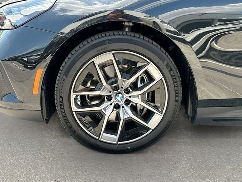 Used 2026 BMW i5 eDrive40 AWD/4WD image 32