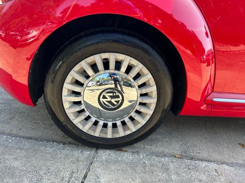 Used 2013 Volkswagen Beetle 2.5 image 24