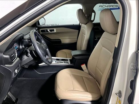 Used 2020 Ford Explorer XLT w/ Equipment Group 202A RWD image 20