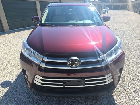 Certified 2017 Toyota Highlander XLE image 10
