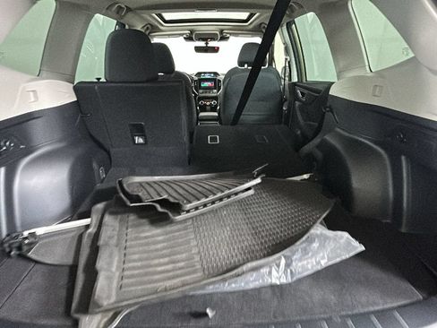 Used 2023 Subaru Forester Premium AWD/4WD image 34