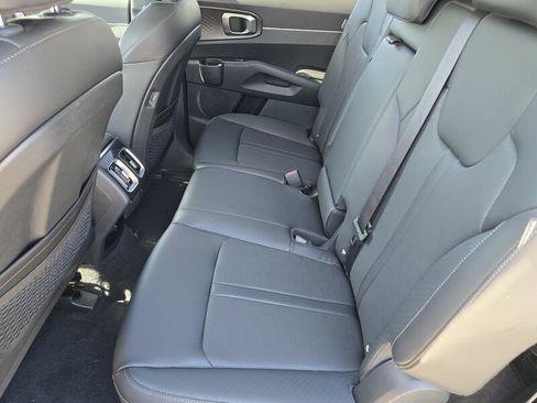 New 2026 Kia Sorento S FWD image 7