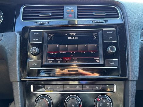 Used 2020 Volkswagen GTI SE image 25