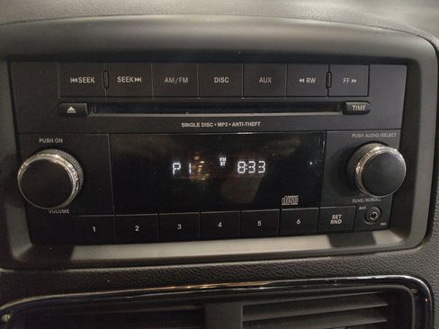 Used 2016 Dodge Grand Caravan SE w/ Quick Order Package 29E SE image 25