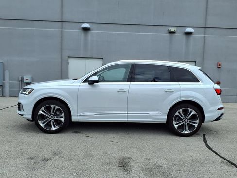 Used 2023 Audi Q7 3.0T Premium Plus w/ Premium Plus Package AWD/4WD image 3