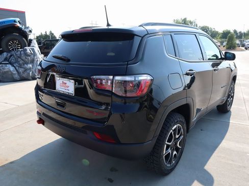 New 2025 Jeep Compass Trailhawk w/ Sun & Sound Group image 19