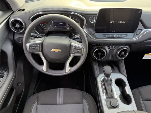 New 2026 Chevrolet Blazer LT image 11