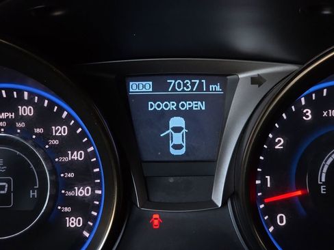 Used 2015 Hyundai Genesis 3.8 image 33