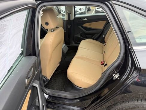 Used 2019 Volkswagen Jetta SEL image 12