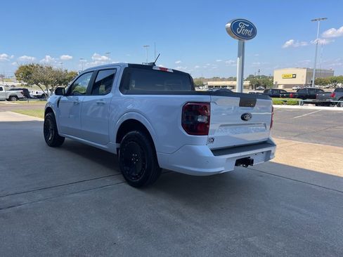 New 2025 Ford Maverick Lobo image 4